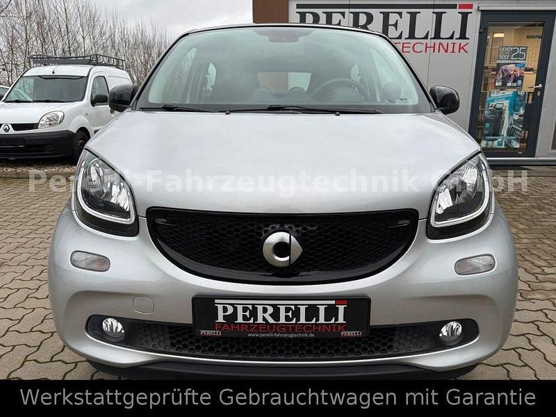 Gebraucht Smart ForFour Basis 90 PS (66 kW) 2016 Schwarz Kleinwagen