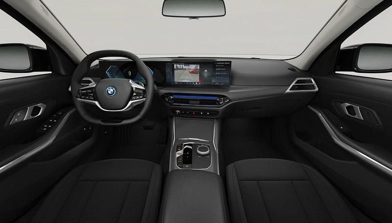 Neu BMW 330e 292 PS (214 kW) 2026 Schwarz Limousine
