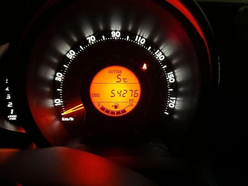 Gebraucht Toyota Aygo 72 PS (52 kW) 2019 Rot Kleinwagen