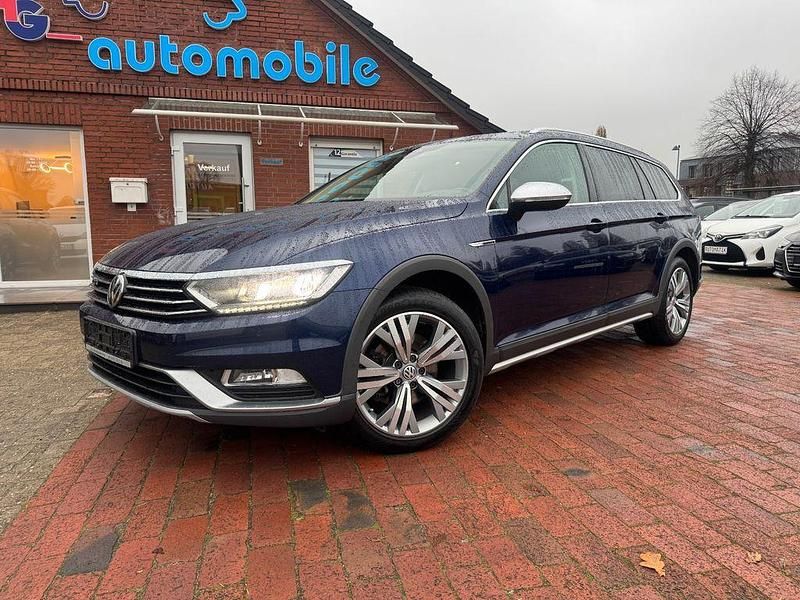Blau Gebraucht 2018 VW Passat Alltrack Kombi | 15.900 € (Fairer Preis) - Bild 1/4