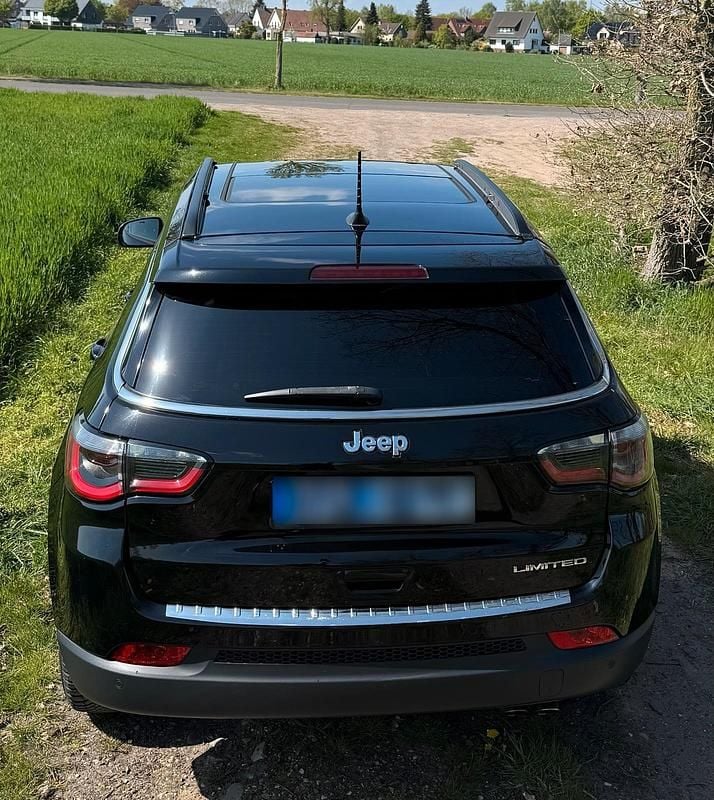 Second-hand Jeep Compass 140 CP (102 kW) 2020 Negru SUV