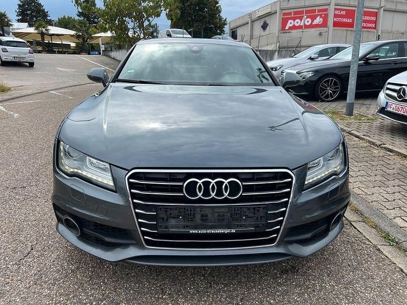 Grau Gebraucht 2011 Audi A7 Sportback S-Line Kleinwagen | 9.999 € (Guter Preis) - Bild 1/4