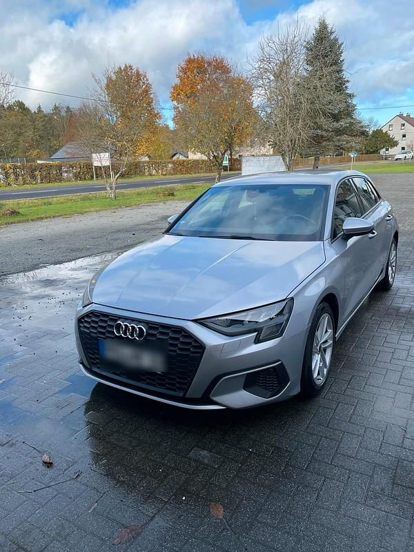 Silber Gebraucht 2020 Audi A3 Limousine | 18.999 € (Superpreis) - Bild 1/4