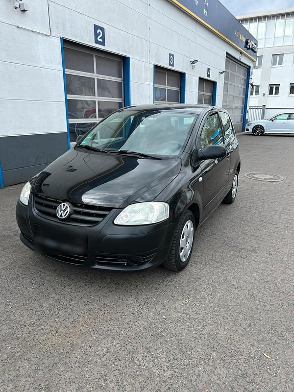 Gebraucht VW Fox 55 PS (40 kW) 2007 Schwarz Kleinwagen