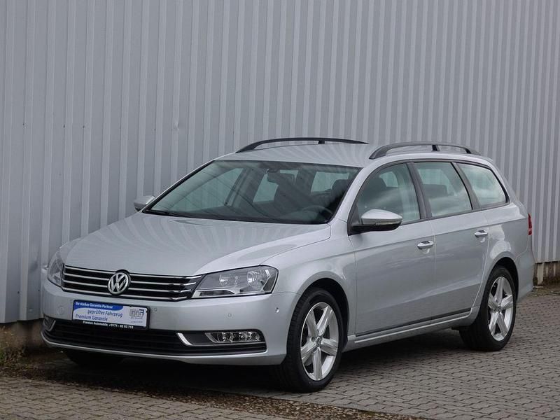Silber Gebraucht 2011 VW Passat Trendline Kombi | 8.900 € (Fairer Preis) - Bild 1/4