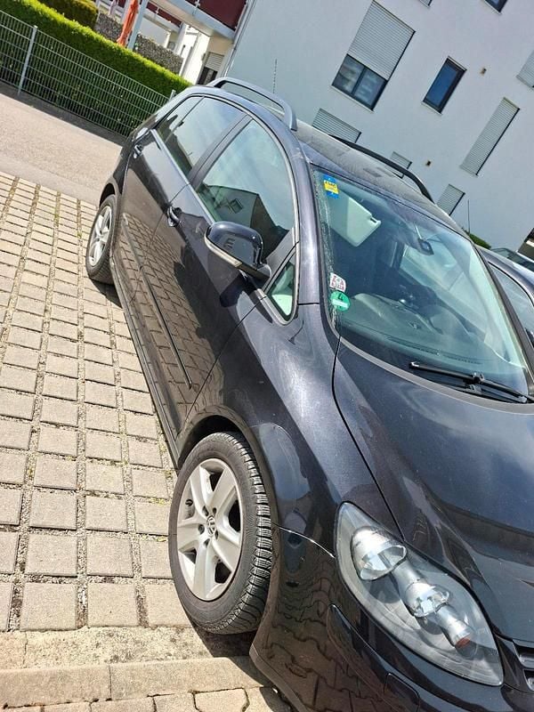 Second-hand VW Golf Plus 140 CP (102 kW) 2007 Negru Monovolum