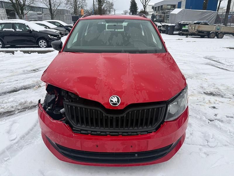 Gebraucht Skoda Fabia Active 90 PS (66 kW) 2015 Rot Kombi