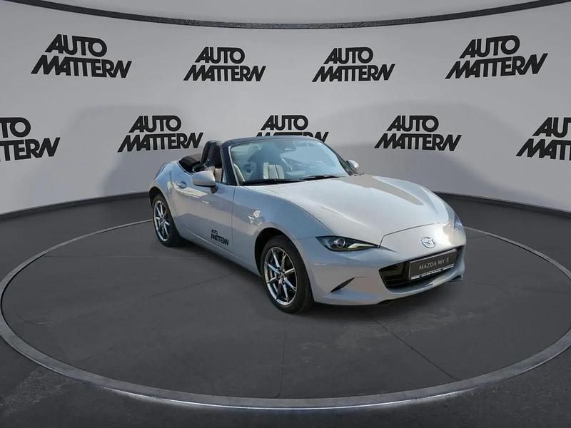 Neu Mazda MX5 Exclusive-Line 97 PS (71 kW) 2026 Grau Cabrio