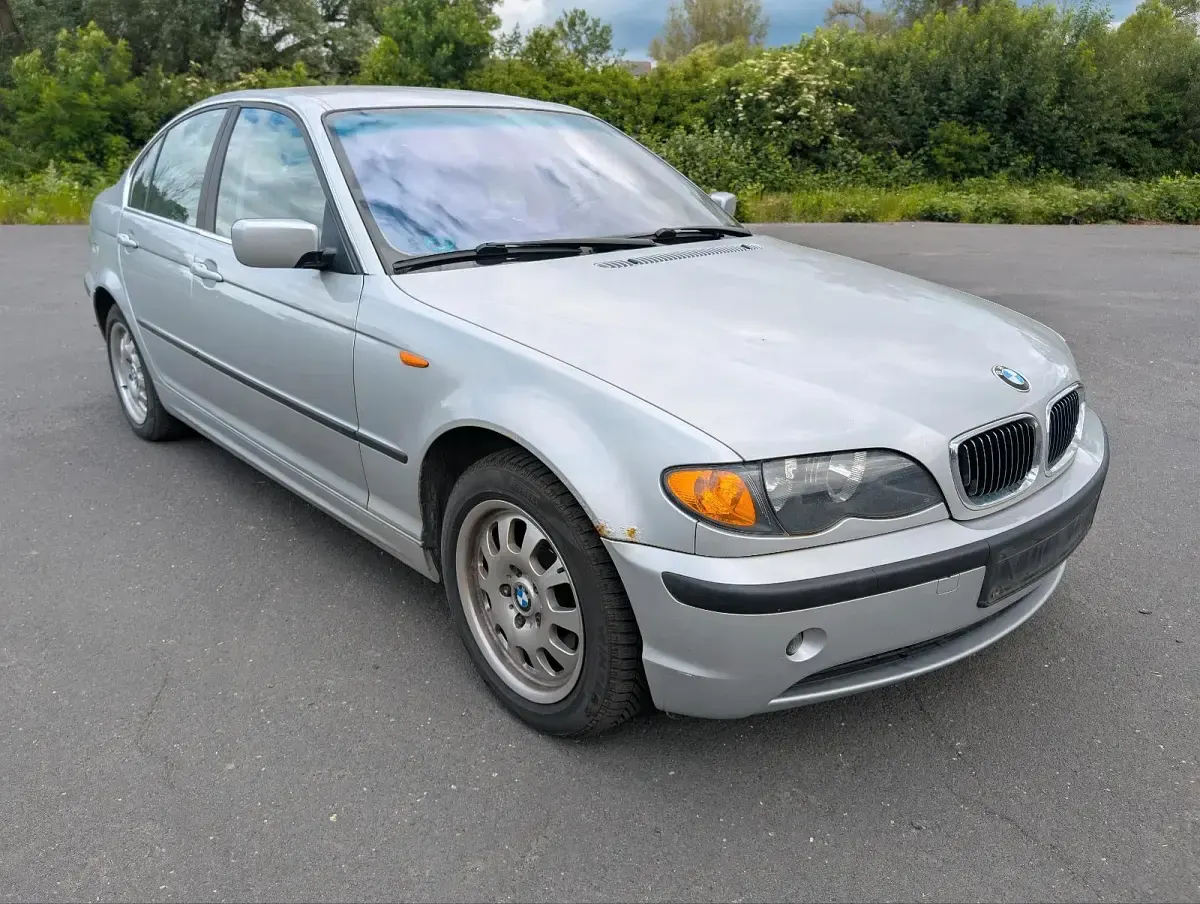 Gebraucht BMW 325 192 PS (141 kW) 2003 Silber Limousine