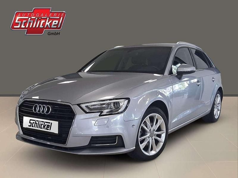 Gebraucht Audi A3 Sportback Design 150 PS (110 kW) 2018 Florettsilber metallic Kleinwagen
