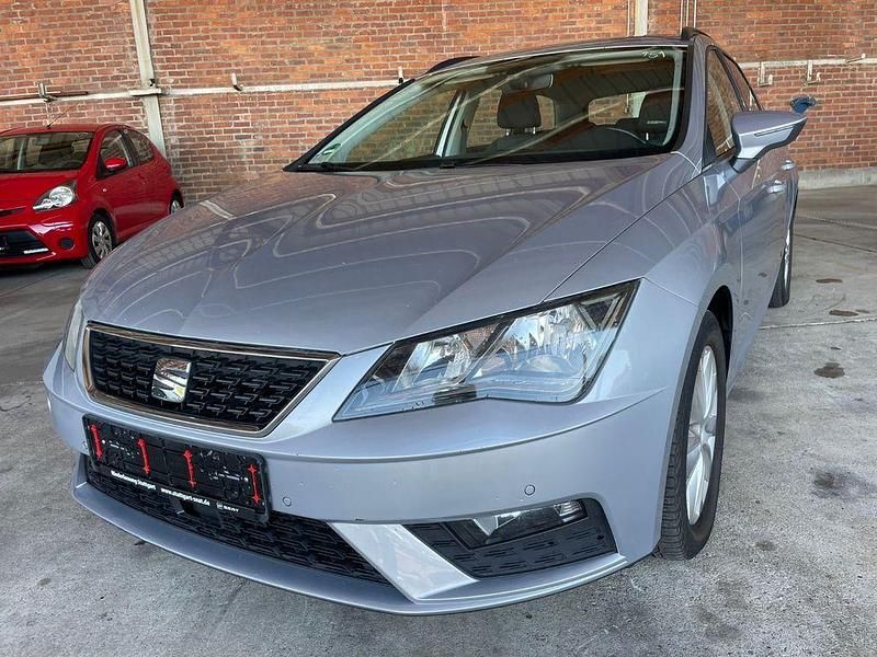 Silber Gebraucht 2018 Seat Leon ST Style Kombi | 7.399 € (Fairer Preis) - Bild 1/4