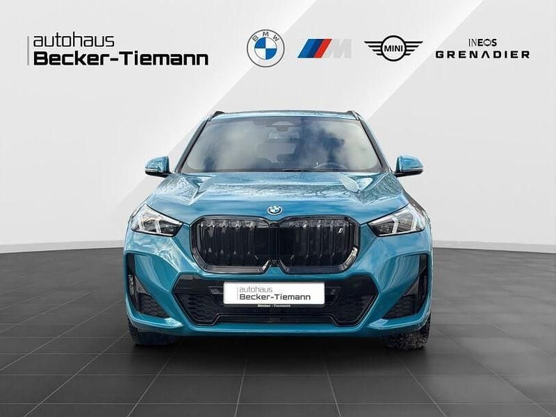 Gebraucht BMW iX1 M Sport 225 kW (306 PS) 2023 Bmw individual blue bay lagoon SUV