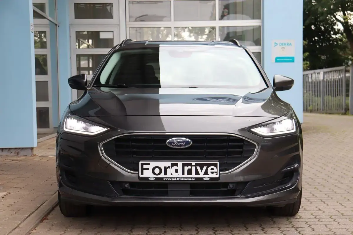 Gebraucht Ford Focus Cool & Connect 120 PS (88 kW) 2022 Grau Kombi