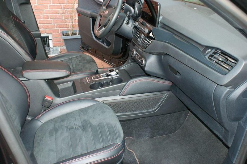 Gebraucht Ford Kuga ST-Line 224 PS (164 kW) 2020 Schwarz SUV