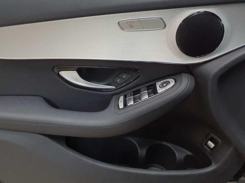 Gebraucht Mercedes GLC220 194 PS (142 kW) 2023 Schwarz Coupé