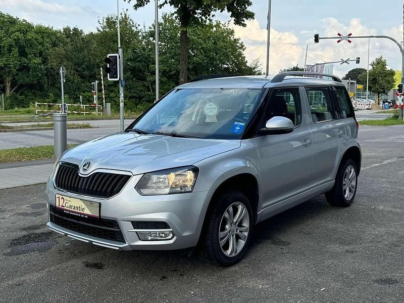 Gebraucht Skoda Yeti Ambition 105 PS (77 kW) 2015 Brilliantsilber metallic SUV