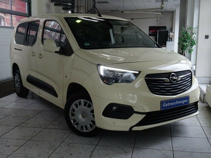 Hellelfenbein (foliert) Gebraucht 2023 Opel Combo Life Elegance Van / Kleinbus | 27.990 € - Bild 1/4