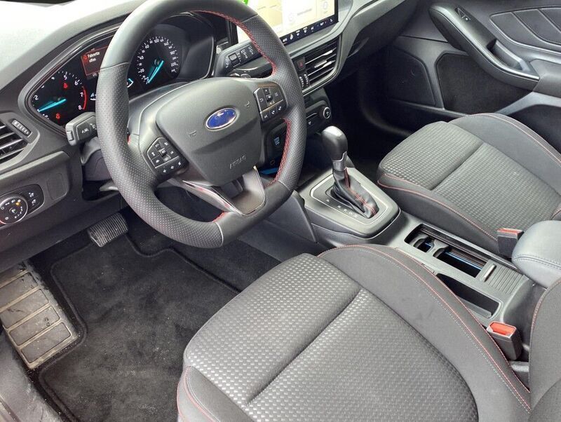 Gebraucht Ford Focus ST-Line 155 PS (114 kW) 2023 Rot racerot Kombi