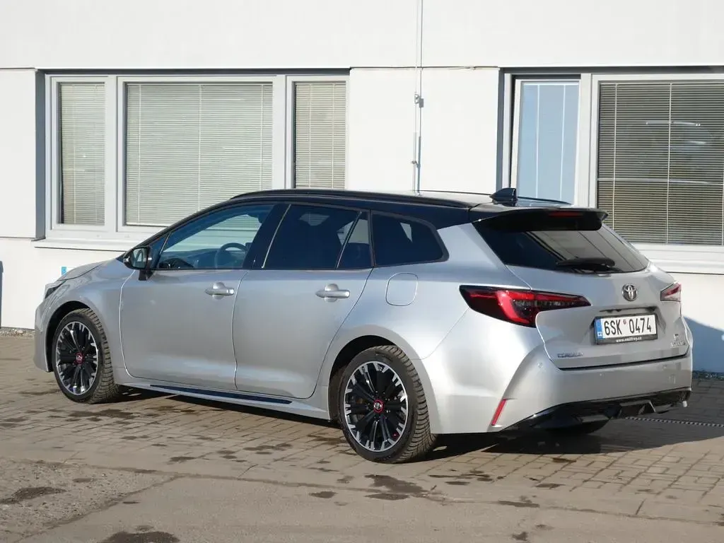 Gebraucht Toyota Corolla Sport 196 PS (144 kW) 2023 Silber Limousine