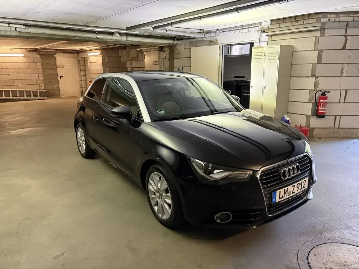 Gebraucht Audi A1 Ambition 122 PS (89 kW) 2011 Schwarz Kleinwagen