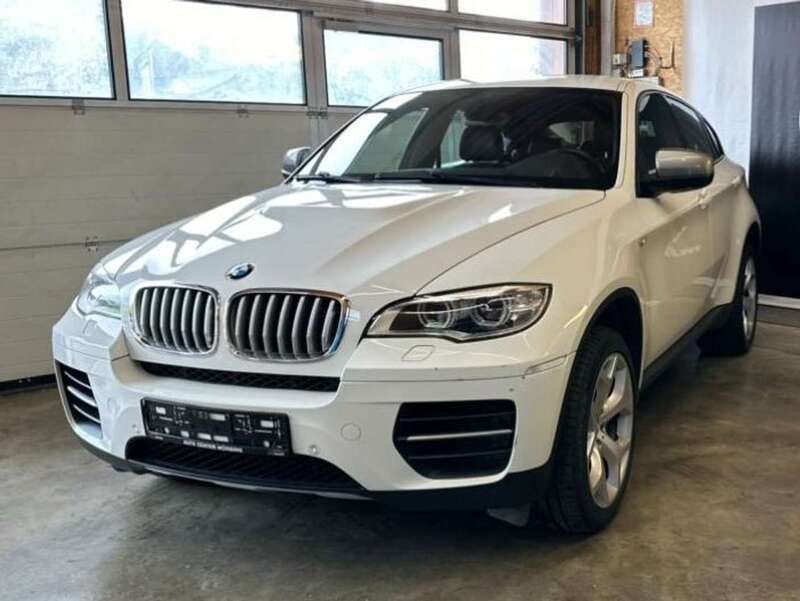Alpinweiss 3 Gebraucht 2012 BMW X6 M SUV | 25.900 € - Bild 1/4
