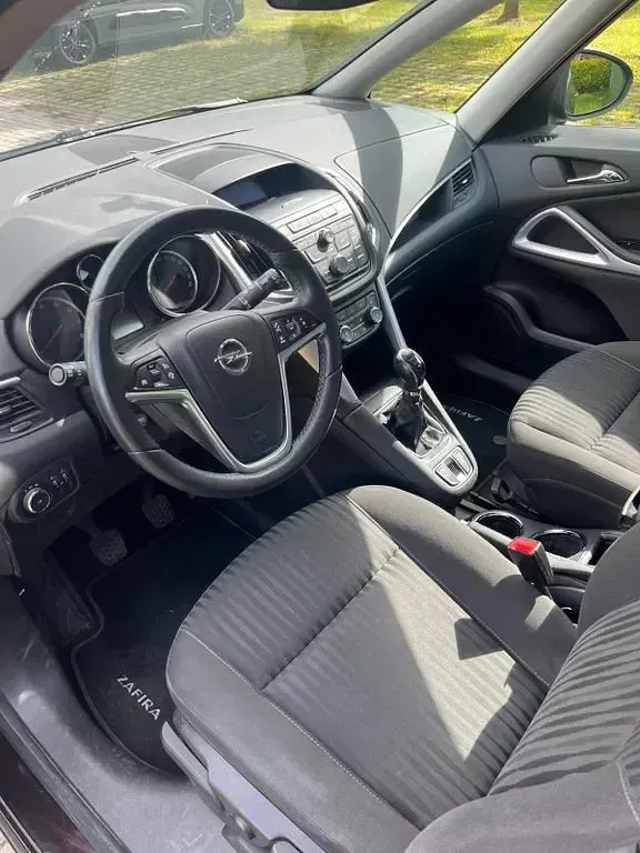 Gebraucht Opel Zafira Tourer Edition 120 PS (88 kW) 2012 Braun Van / Kleinbus