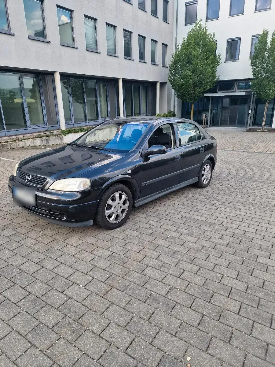 Gebraucht Opel Astra 101 PS (74 kW) 2001 Schwarz Limousine