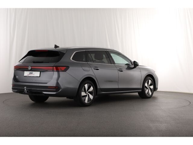 Gebraucht VW Passat IQ Drive 150 PS (110 kW) 2024 Grau Kombi