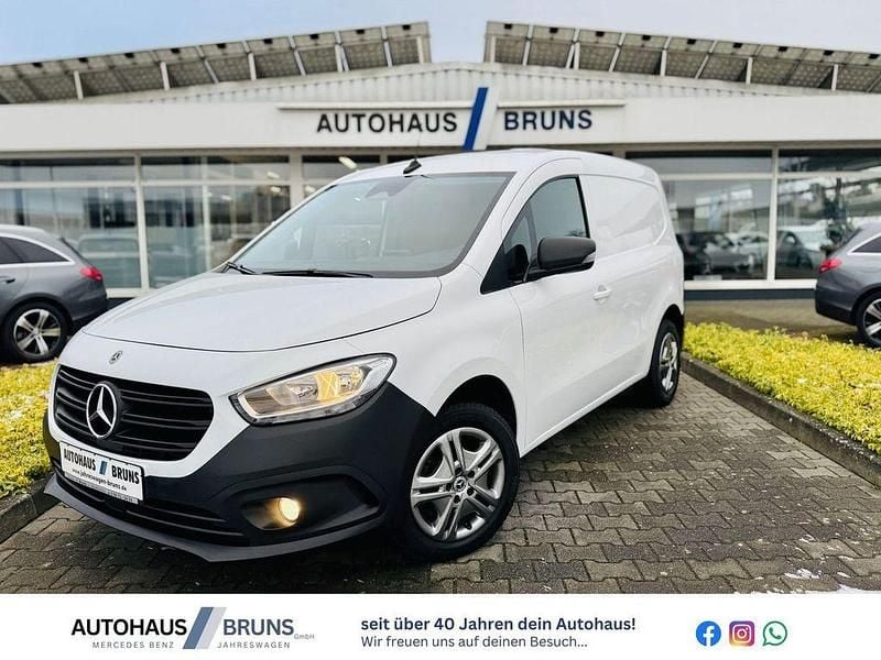Gebraucht Mercedes Citan 110 95 PS (69 kW) 2022 Arktisweiß Van / Kleinbus