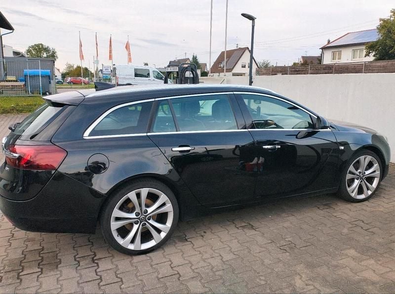 Schwarz Gebraucht 2017 Opel Insignia Sport Kombi | 11.800 € (Guter Preis) - Bild 1/4