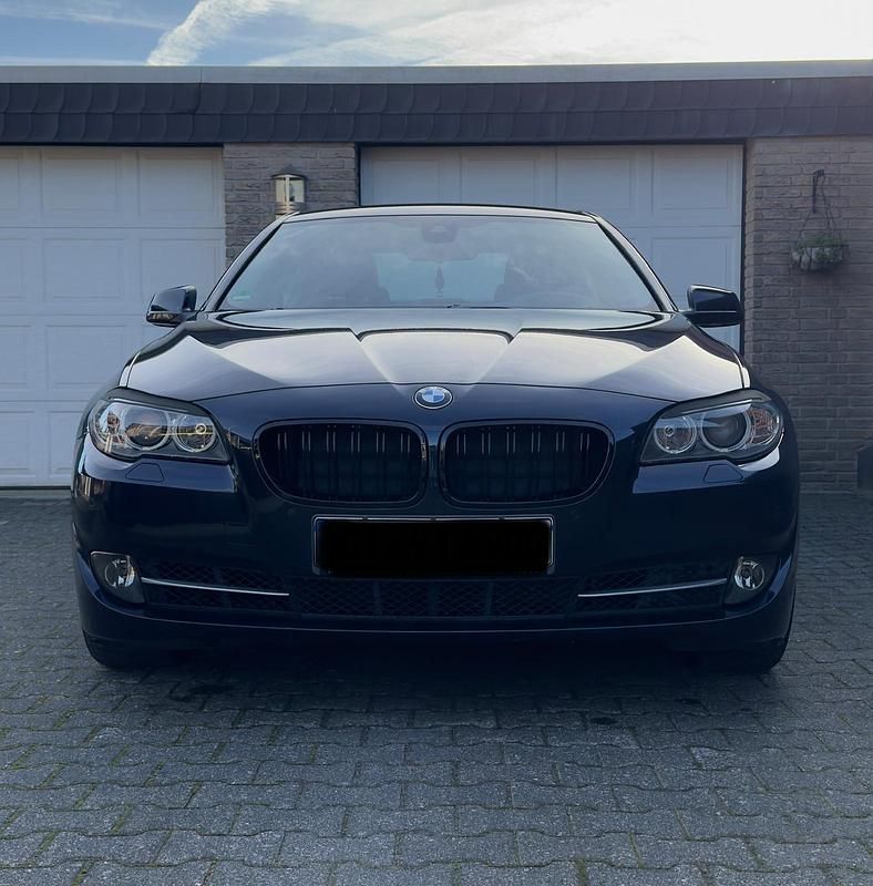 Gebraucht BMW 520 Efficient Dynamics 184 PS (135 kW) 2013 Blau Limousine