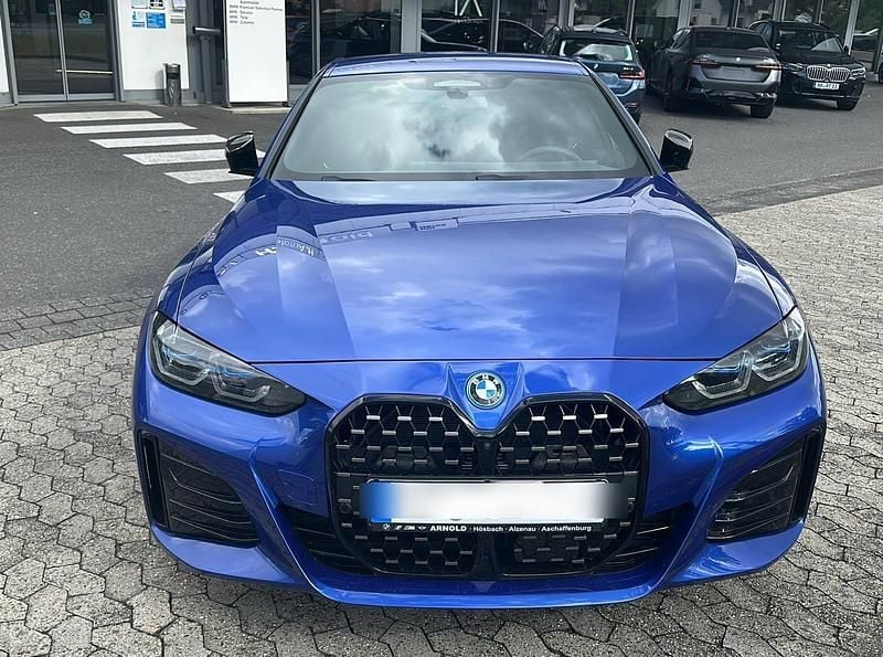 Blau Gebraucht 2024 BMW i4 M Performance Limousine | 49.990 € (Superpreis) - Bild 1/4