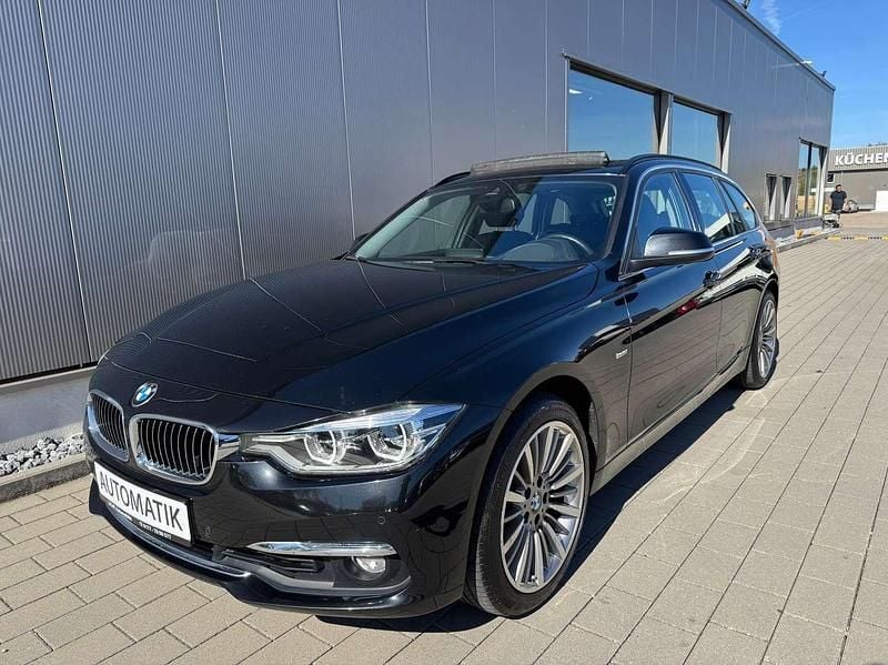 Black sapphire metallic Gebraucht 2018 BMW 340 Luxury Line Kombi | 23.490 € (Fairer Preis) - Bild 1/4