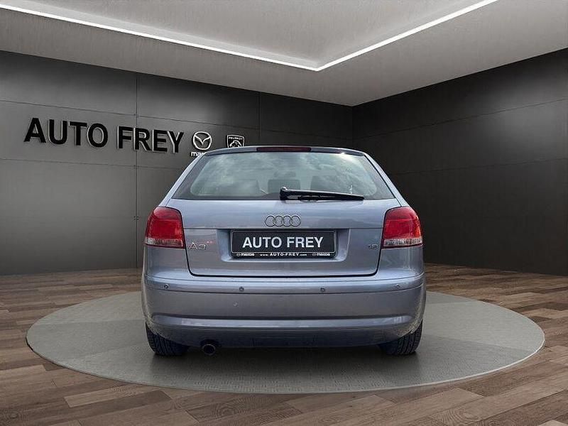 Gebraucht Audi A3 Attraction 102 PS (75 kW) 2007 Akoya silver Limousine