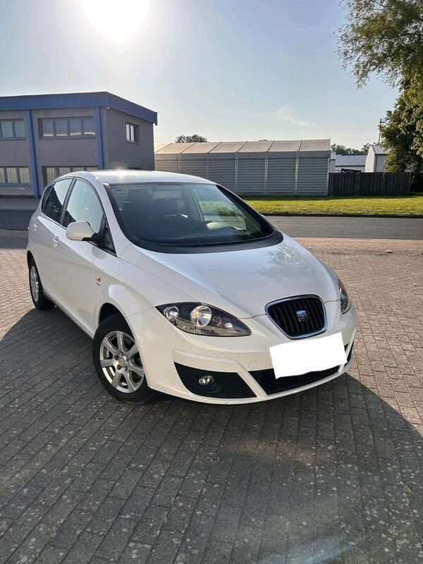 Weiß Gebraucht 2010 Seat Altea Van / Kleinbus | 3.200 € (Guter Preis) - Bild 1/4