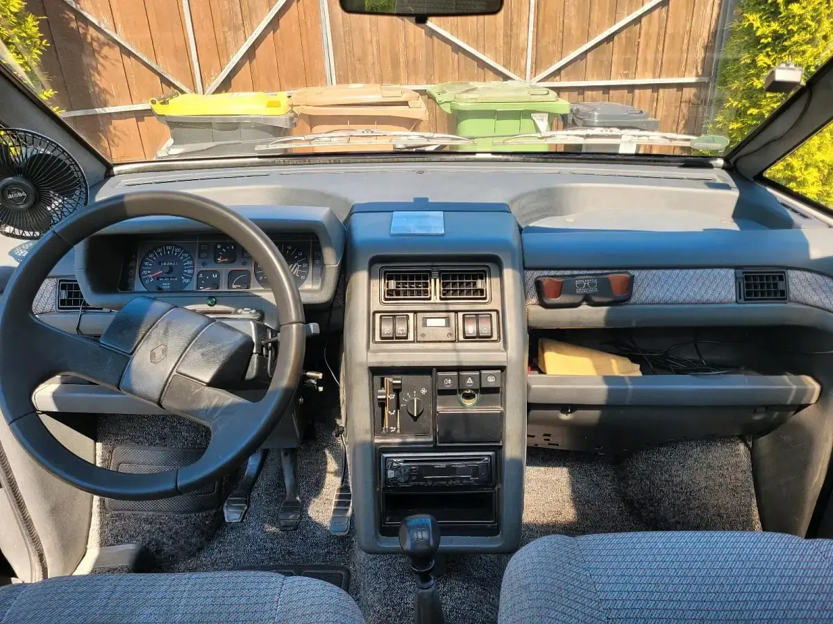 Occasion Renault Espace 107 ch (78 kW) 1990 Argent Monospace