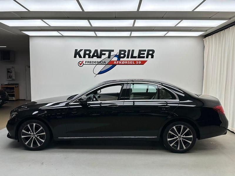 Gebraucht Mercedes E300 194 PS (142 kW) 2019 Schwarz Limousine