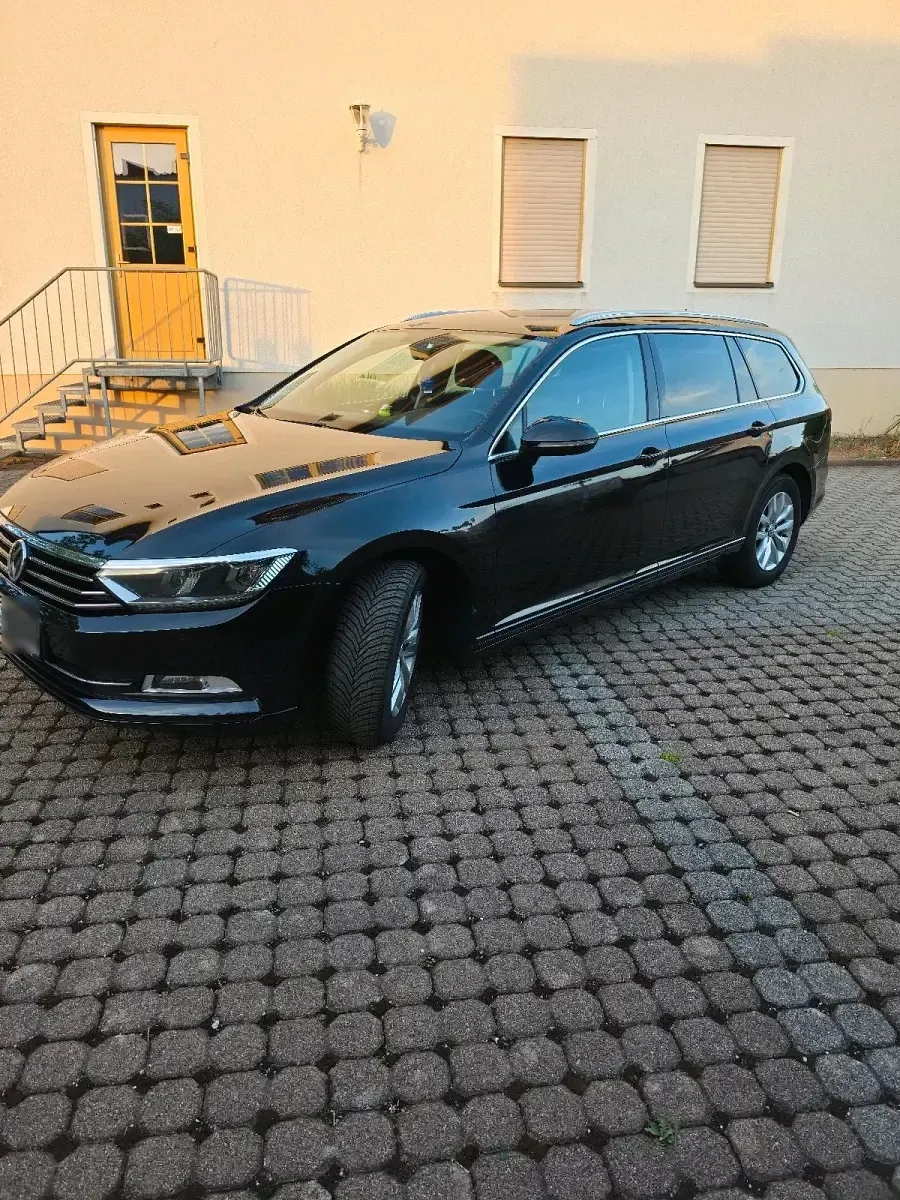 Gebraucht VW Passat 150 PS (110 kW) 2018 Andere farben Kombi
