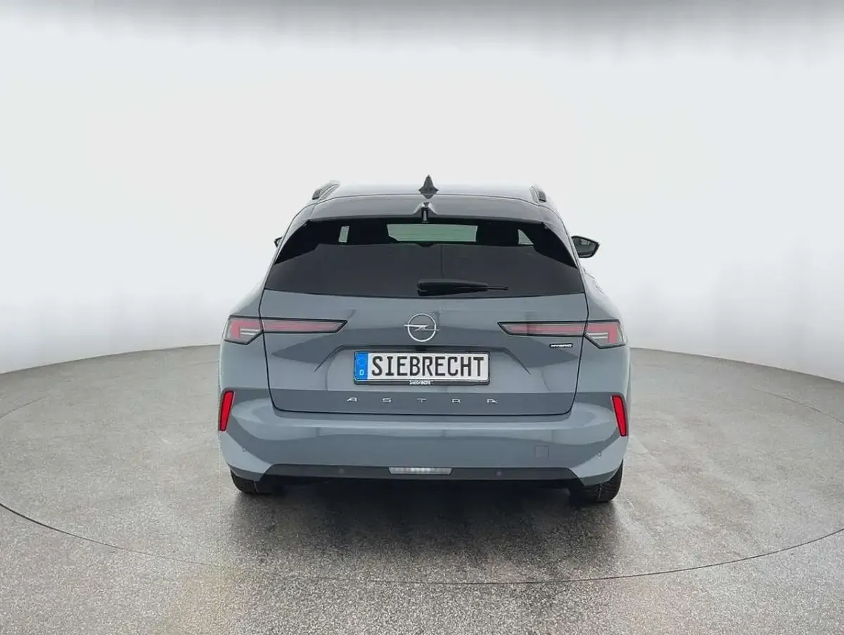 Neu Opel Astra Edition 145 PS (106 kW) 2026 Grau Kombi