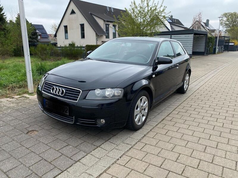 Schwarz Gebraucht 2004 Audi A3 Ambiente Limousine | 1.900 € (Fairer Preis) - Bild 1/4