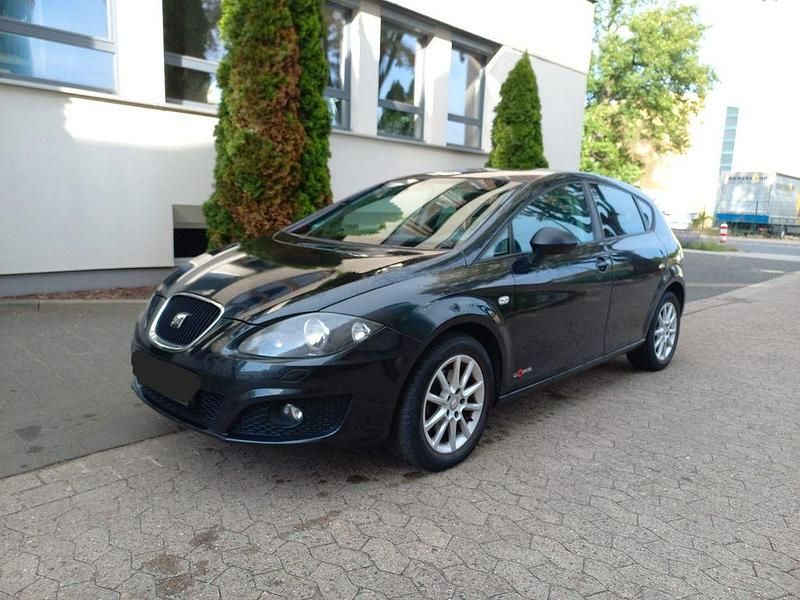 Schwarz Gebraucht 2011 Seat Leon Copa Limousine | 2.390 € (Superpreis) - Bild 1/4