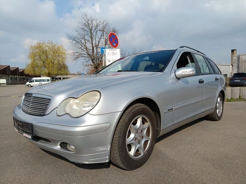 Silver metallic Gebraucht 2003 Mercedes C180 Classic Kombi | 799 € (Superpreis) - Bild 1/4