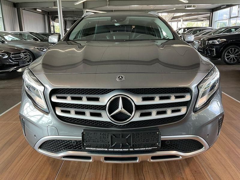 Gebraucht Mercedes GLA180 Progressive 122 PS (89 kW) 2019 Mountaingrau SUV