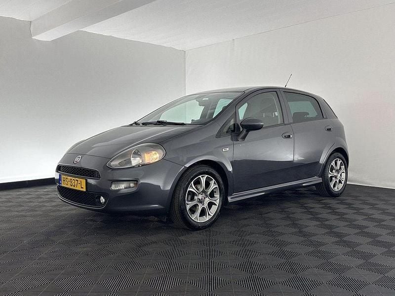 Gebraucht Fiat Punto Evo Lounge 82 PS (60 kW) 2015 Grau Kleinwagen