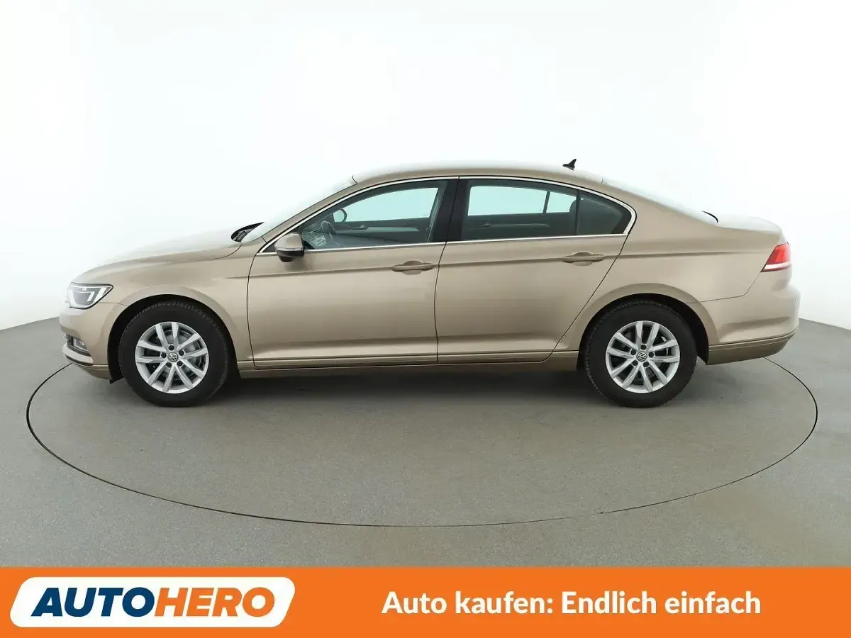 Gebraucht VW Passat Comfortline 125 PS (91 kW) 2015 Gold Limousine