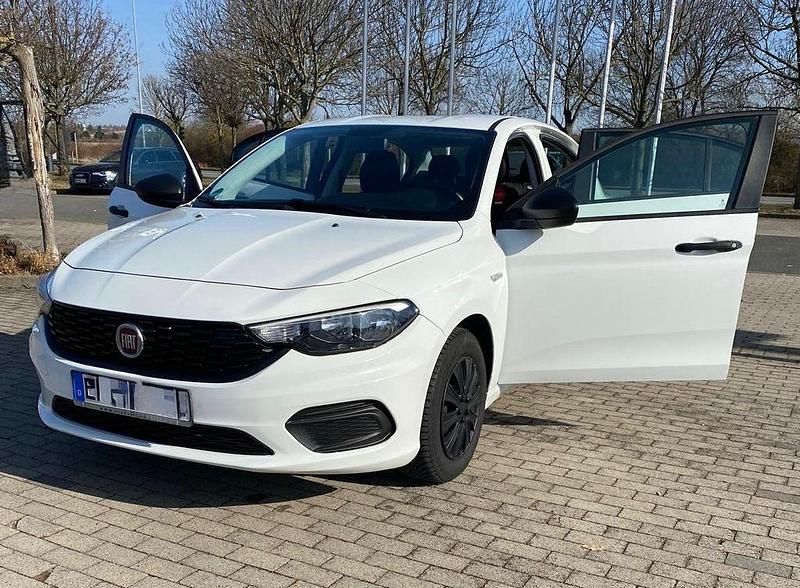 Gebraucht Fiat Tipo 95 PS (69 kW) 2019 Weiß Limousine