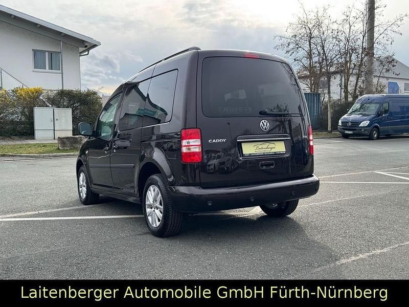 Gebraucht VW Caddy Comfortline 102 PS (75 kW) 2012 Violet Van / Kleinbus