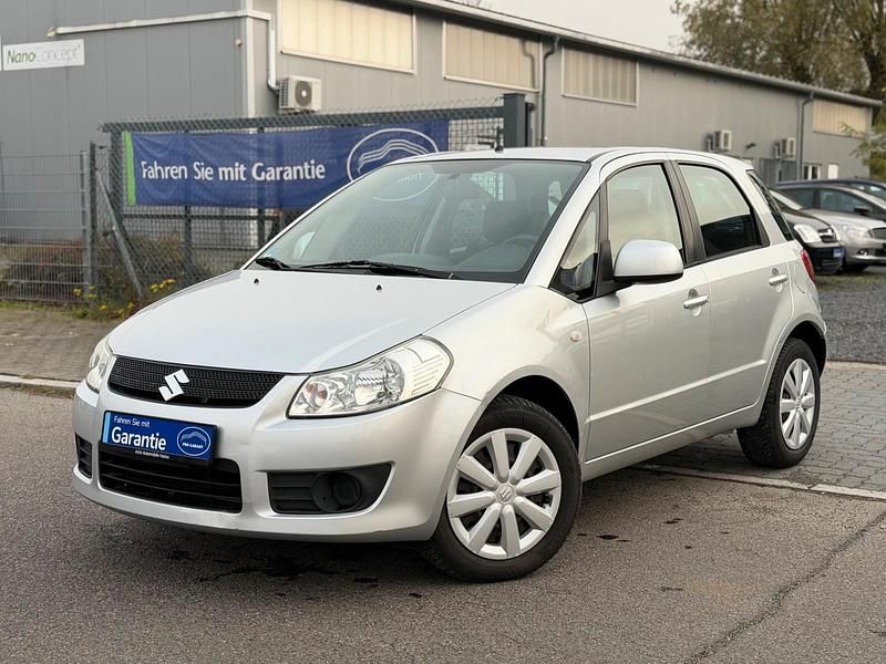 Silber Gebraucht 2006 Suzuki SX4 Club Limousine | 3.490 € (Fairer Preis) - Bild 1/4