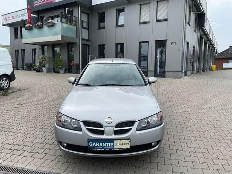 Silber Gebraucht 2004 Nissan Almera Acenta Limousine | 1.990 € - Bild 1/4