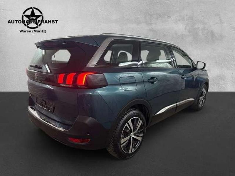 Gebraucht Peugeot 5008 Allure 179 PS (131 kW) 2019 Grün SUV